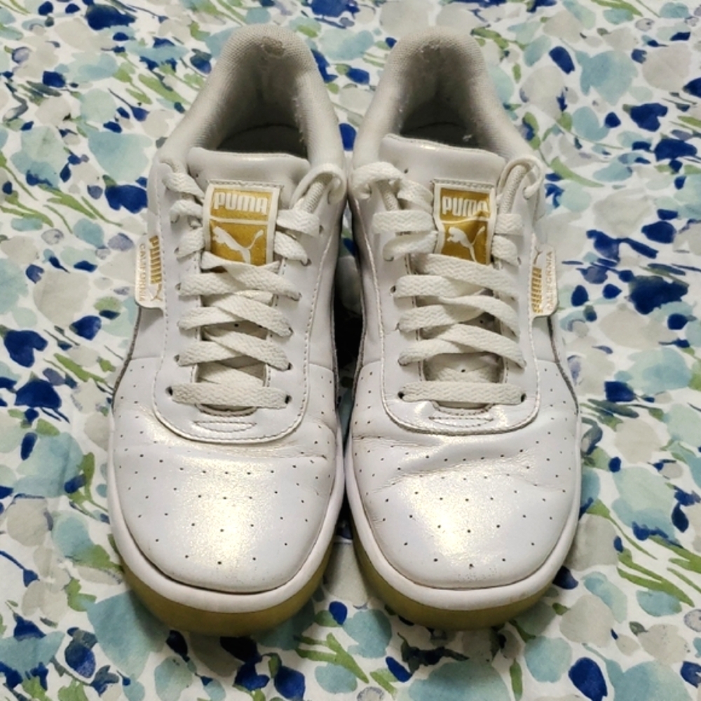 PUMA california leather sneaker in a pearly white women's 8.5/eur 39